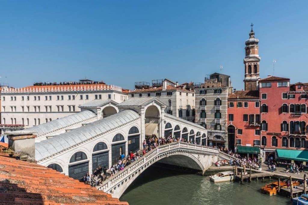Rialto Apartment With Canal Grande View Венеция Экстерьер фото